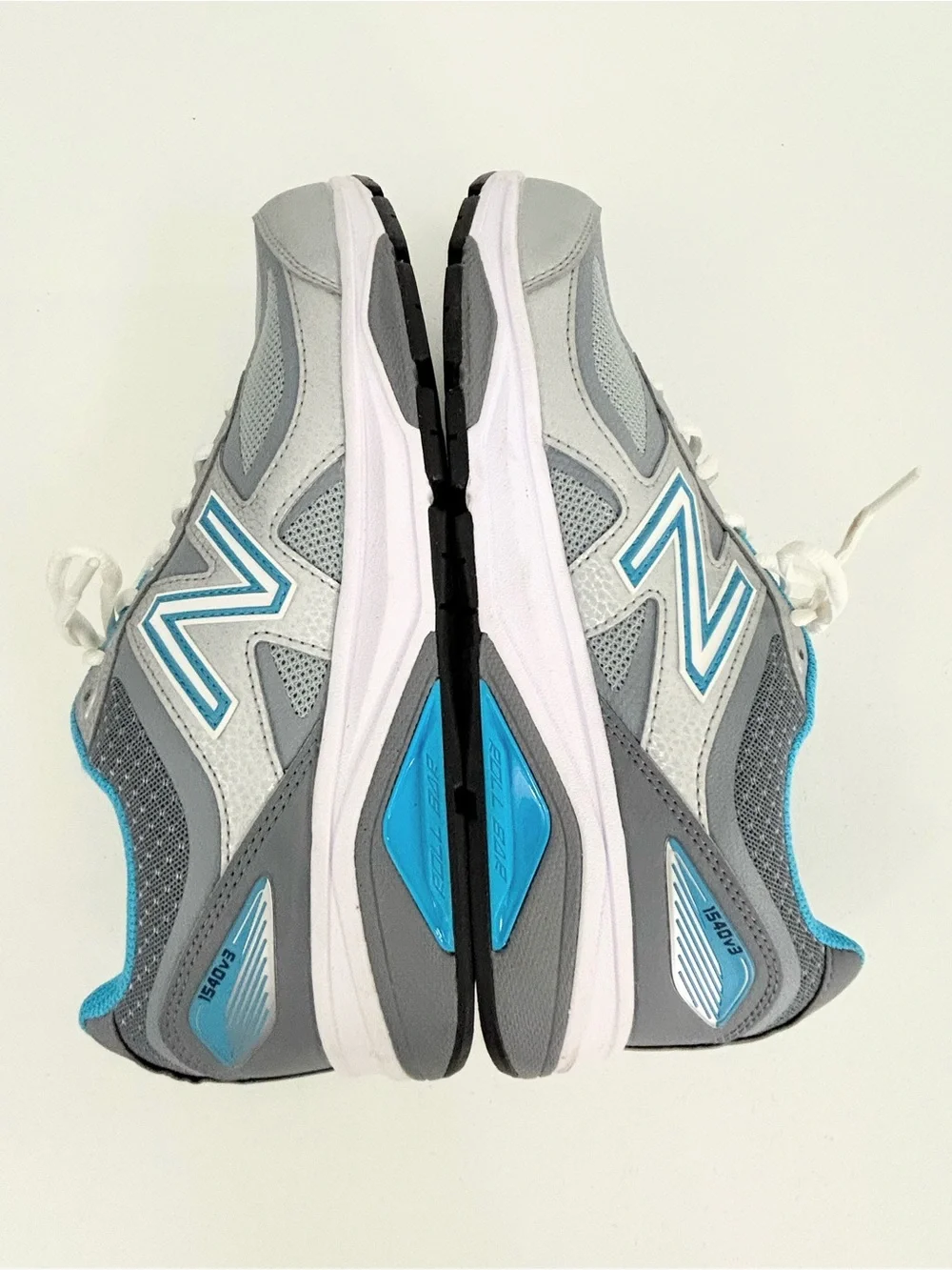 New Balance 1540v3 Silver/Polaris Running Shoes Size 10